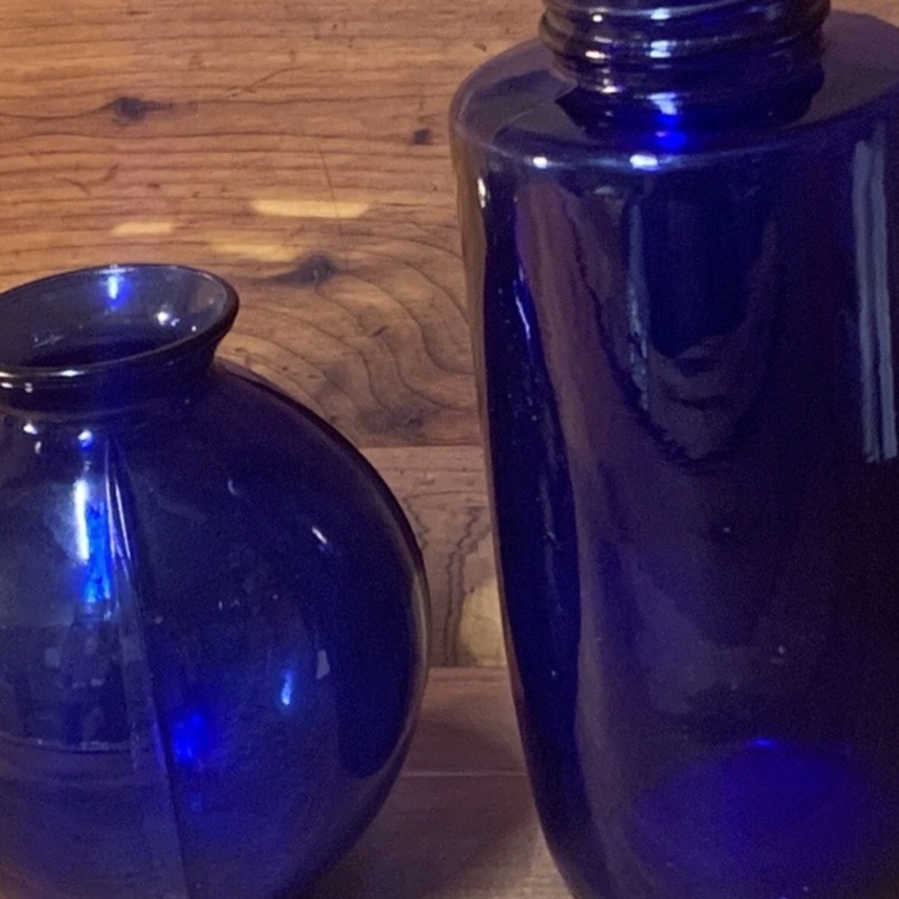 Vintage Mid Century Deco Cobalt Blue Vase  & 7” Cobalt Bottle - Picture 11 of 11